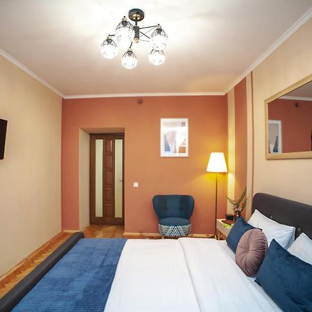 Romantic Suite, 3Mins To Rynok Square Leópolis Exterior foto