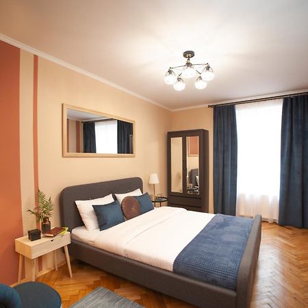 Romantic Suite, 3Mins To Rynok Square Leópolis Exterior foto
