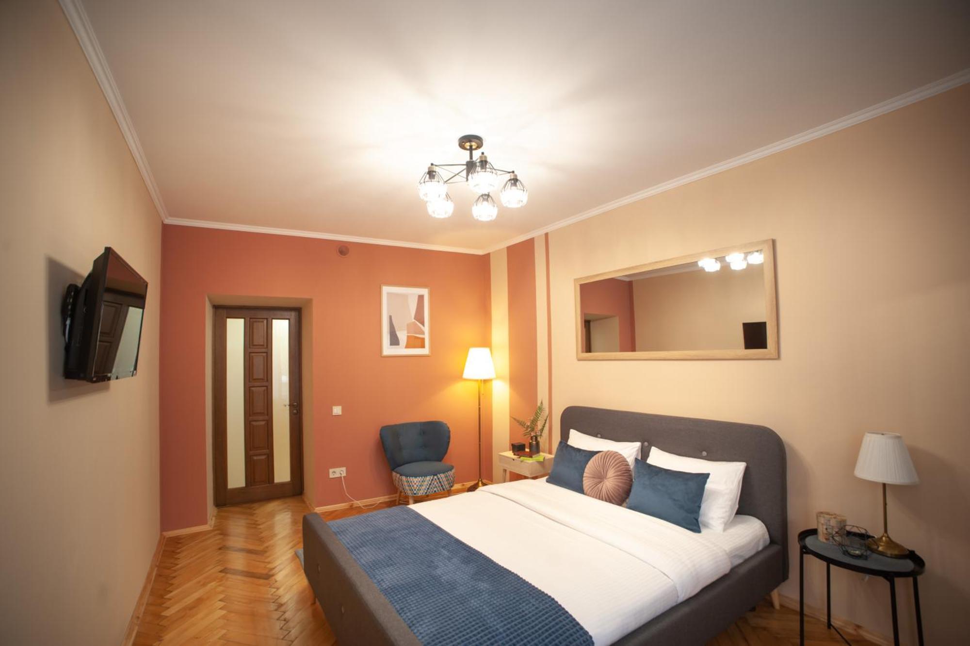 Romantic Suite, 3Mins To Rynok Square Leópolis Exterior foto